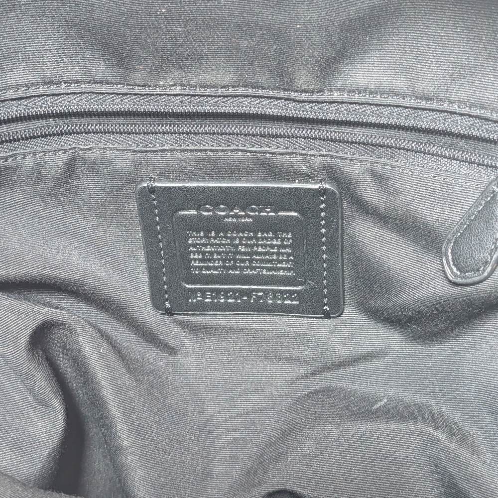 ✨ Coach Medium Backpack – Leather & Signature Canvas ✨ - Picture 9 of 10